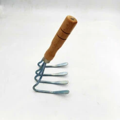 BENOBBY KIDS Antirouille Râteau à Griffes De Crustacés 4 Dents Clam Ho-mi Marée Plat Outils à Main Jardinage Jardiniers Quatre Pieds Râteau Hoe Japonais Ninja Griffe Cultivateur Pour Une Prise Ferme Cueillette De Patates Douces, 1 Pcs 11 BENOBBY KIDS Antirouille Râteau à Griffes De Crustacés 4 Dents Clam Ho-mi Marée Plat Outils à Main Jardinage Jardiniers Quatre Pieds Râteau Hoe Japonais Ninja Griffe Cultivateur Pour Une Prise Ferme Cueillette De Patates Douces, 1 Pcs -Manche et accessoires pour manche d'outils de jardin Soldes Magasin 55211340 5